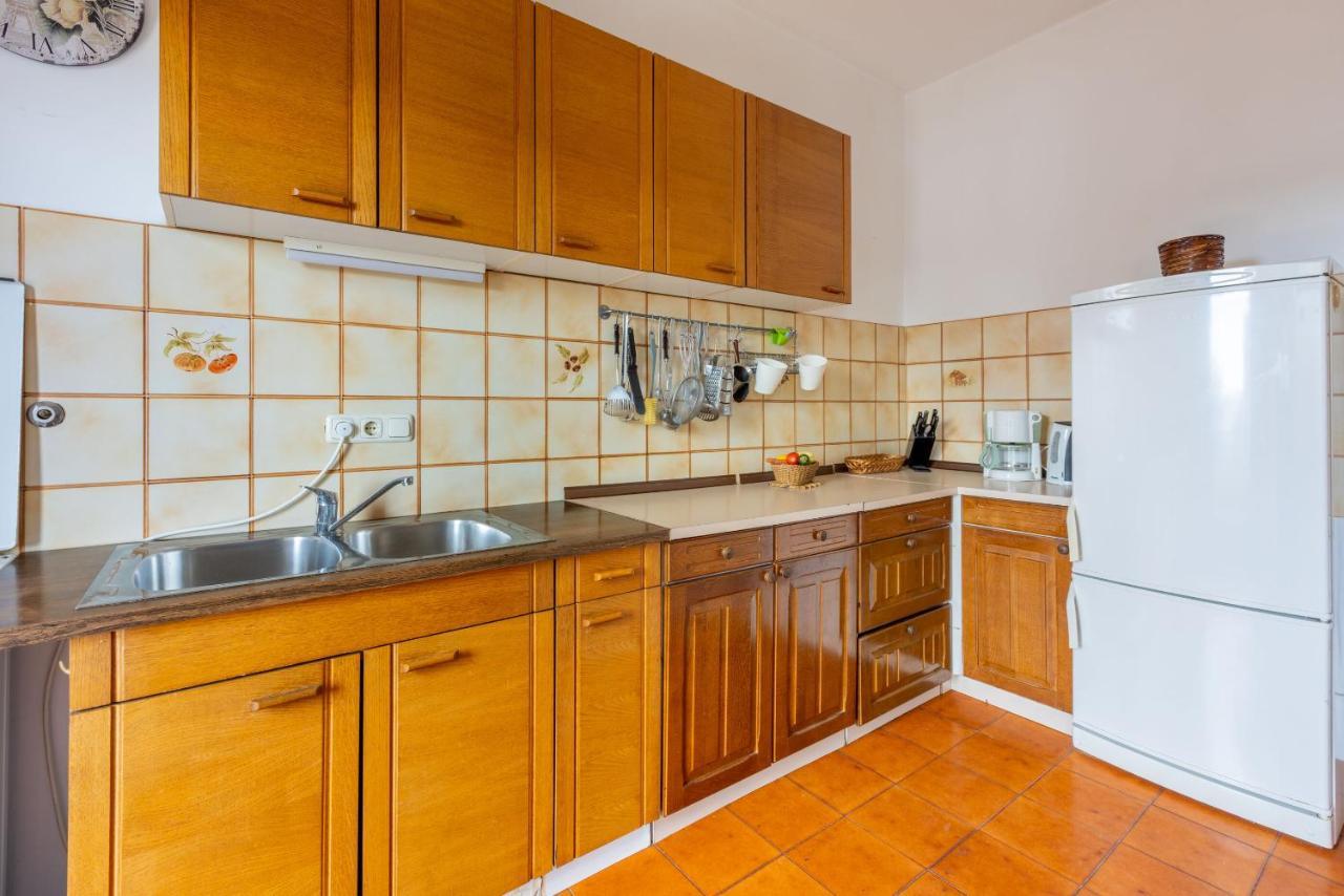 Apartment Suzy Dramalj Esterno foto